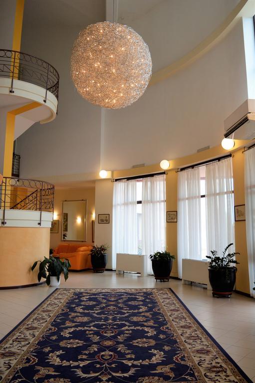 Rodia Inn Oristano Exteriör bild