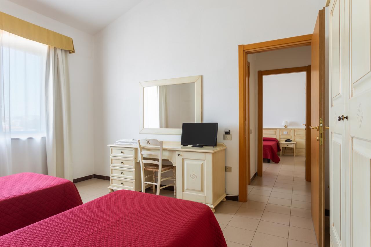 Rodia Inn Oristano Exteriör bild