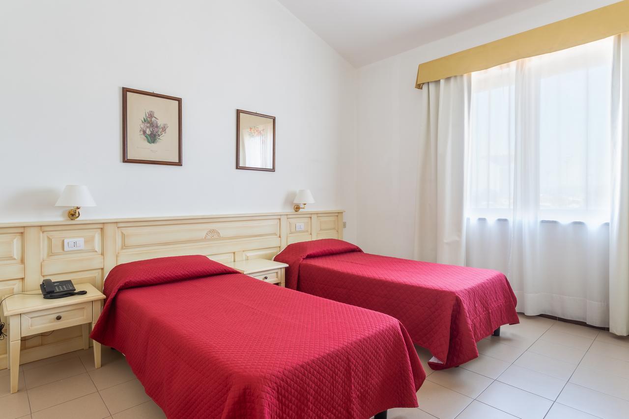Rodia Inn Oristano Exteriör bild
