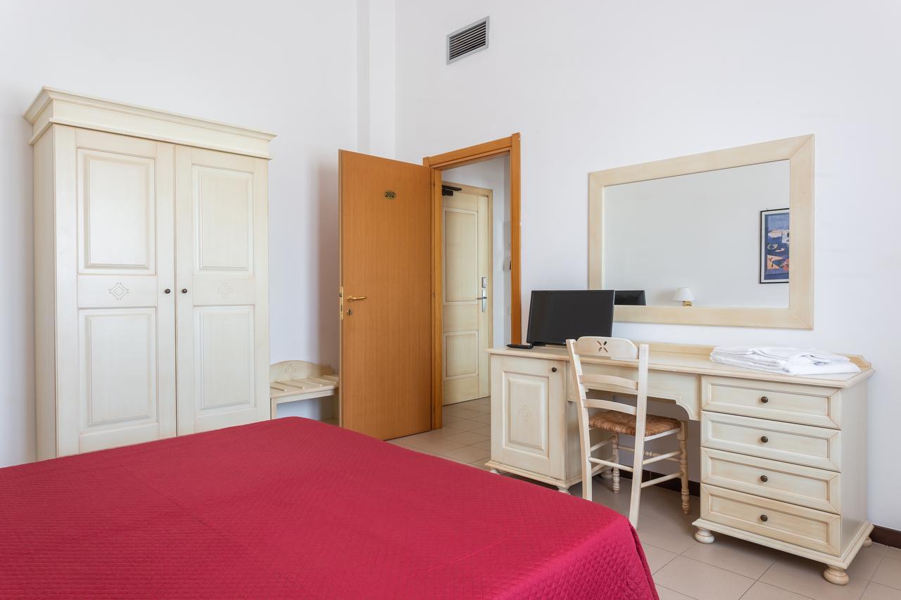 Rodia Inn Oristano Exteriör bild