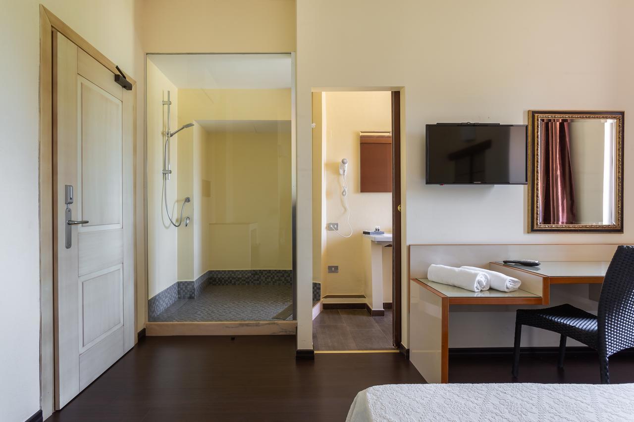 Rodia Inn Oristano Exteriör bild