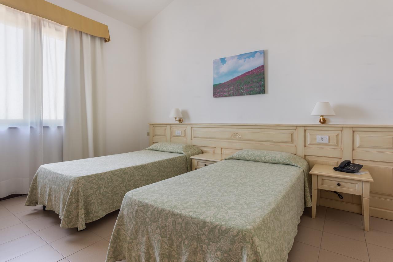 Rodia Inn Oristano Exteriör bild