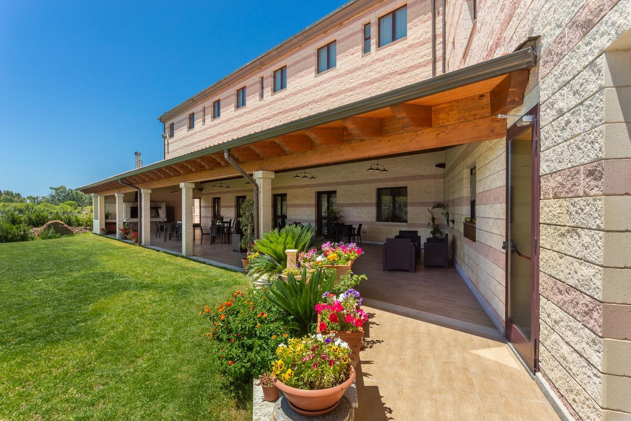 Rodia Inn Oristano Exteriör bild