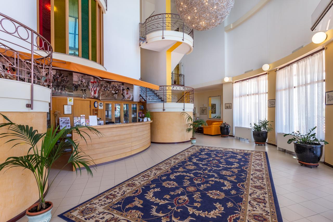 Rodia Inn Oristano Exteriör bild